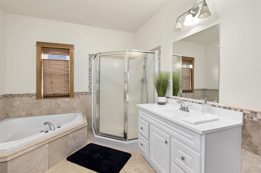 More Photos Of 829 2nd St, Mukilteo Office Residential For Sale