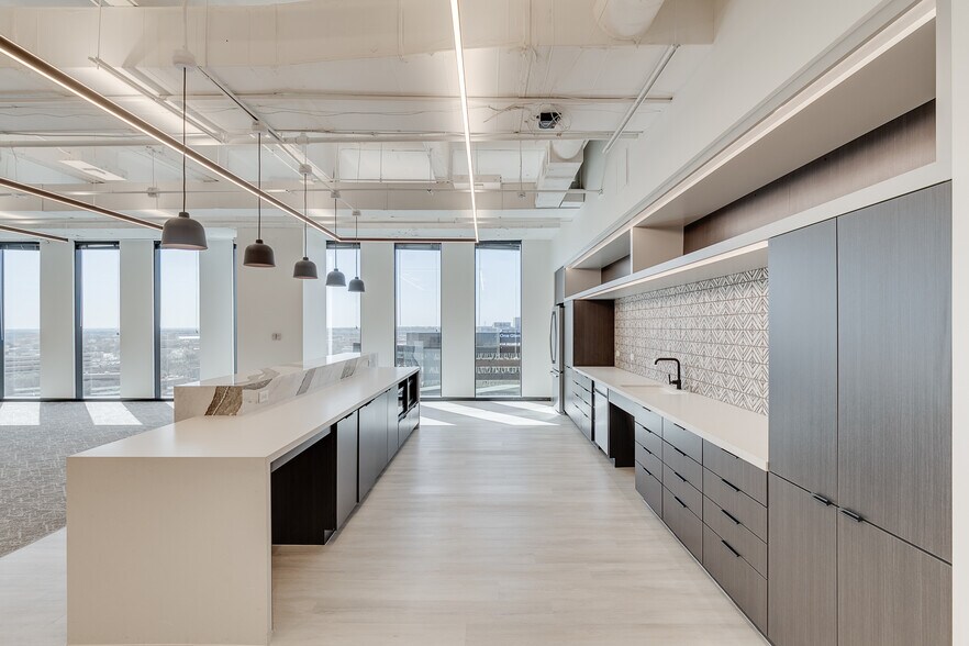 More Photos Of 8144 Walnut Hill Ln, Dallas Office Residential For Lease