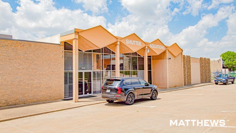 More Photos Of 11211 Gemini Ln, Dallas Distribution For Sale