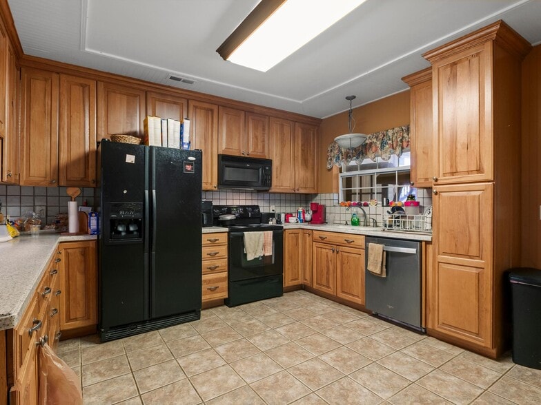 More Photos Of 2474 Soco Rd, Maggie Valley Hotel For Sale