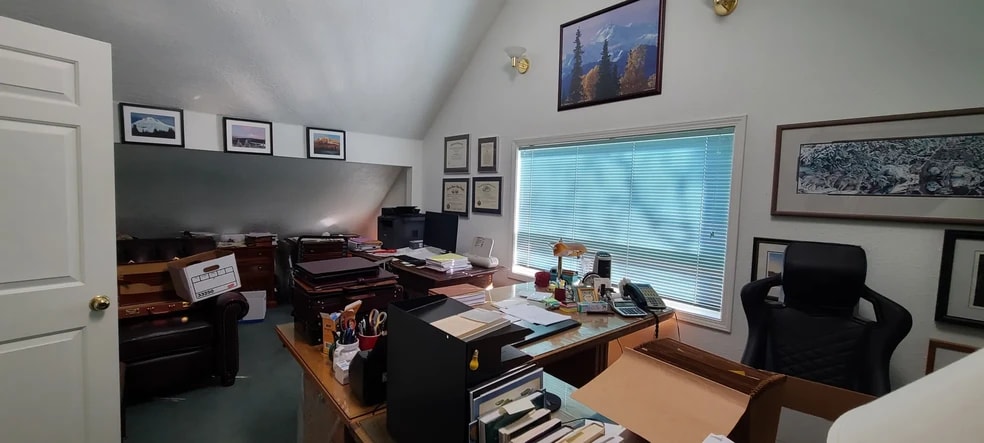 More Photos Of 1415 Liberty St SE, Salem Office For Sale