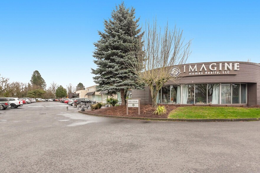 More Photos Of 11600 SE Mill Plain Blvd, Vancouver Unknown For Lease