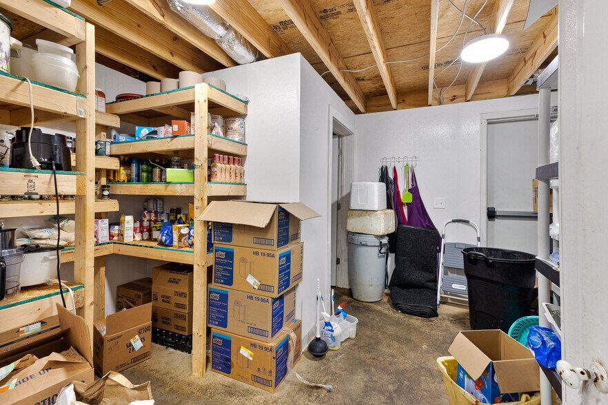 More Photos Of 1702 Highway 19 N, Thomaston Restaurant For Sale