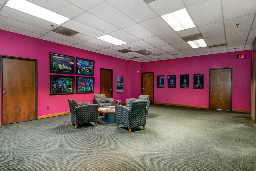 More Photos Of 626 Harper Ave, Detroit Light Manufacturing For Sale