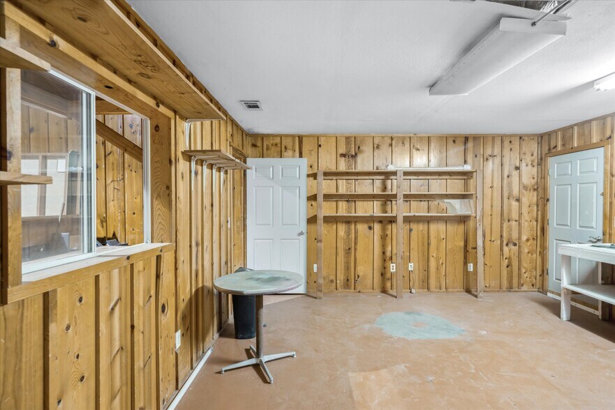 More Photos Of 21540 Interstate 20 & Hwy 64, Canton Warehouse For Sale