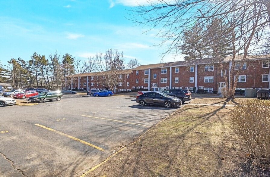 More Photos Of 238 Maple St, Agawam Apartments For Sale