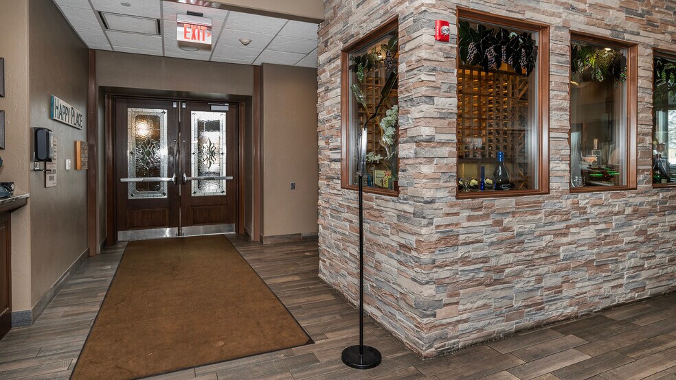 More Photos Of 100 W Broadway Ave, Bismarck Medical For Sale