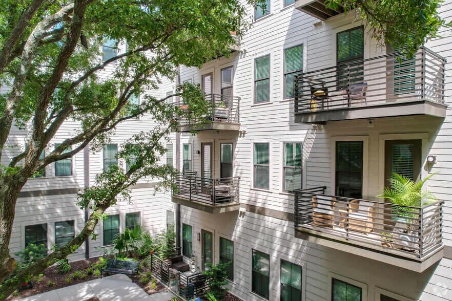 More Photos Of 1421 Shucker Cir, Mount Pleasant Apartments For Lease