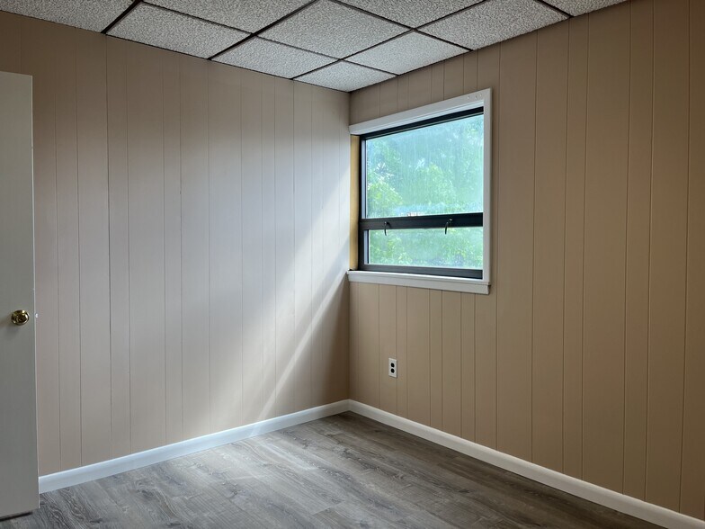 More Photos Of 656 Georges Rd, North Brunswick Office For Lease