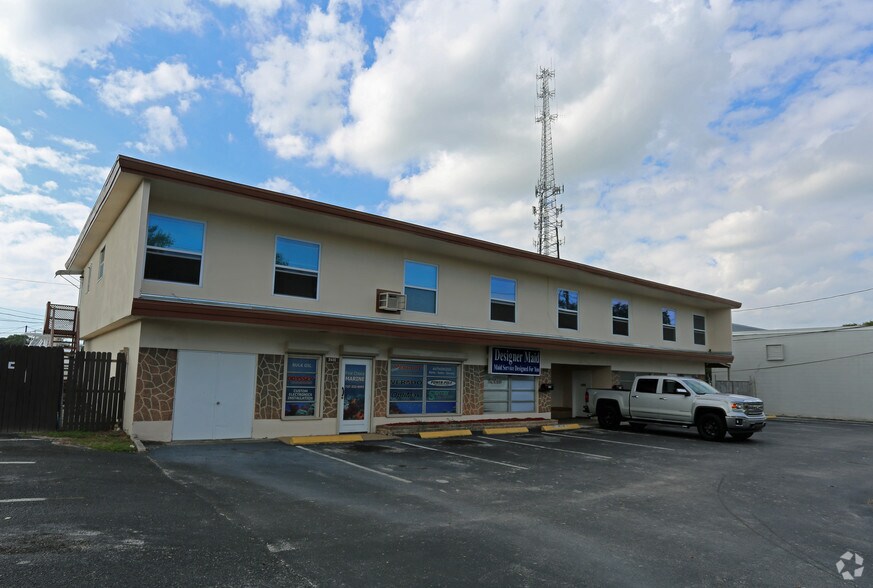 More Photos Of 2400 25th St N, Saint Petersburg Office For Sale