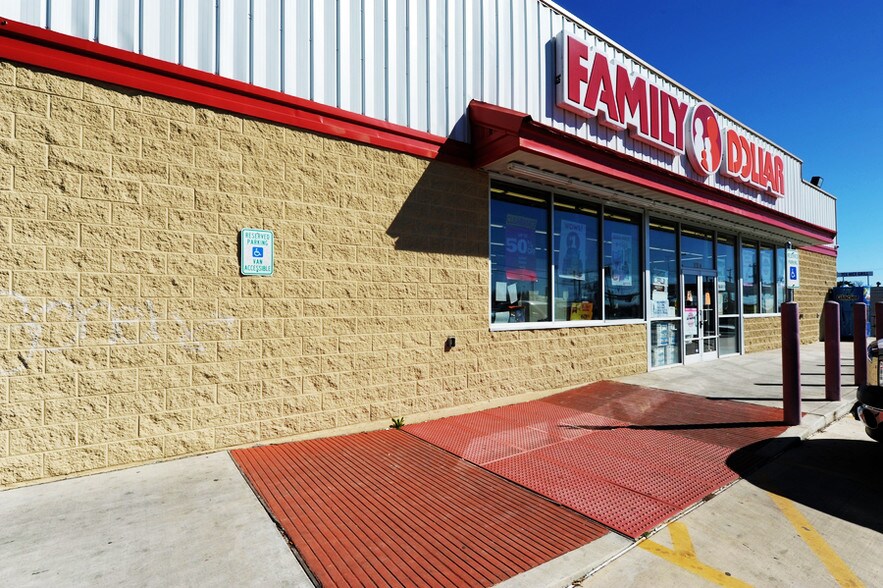 More Photos Of 1914 Bandera Rd, San Antonio Freestanding For Sale