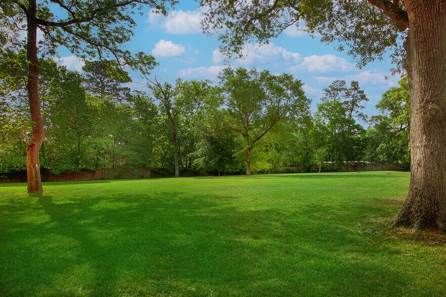 More Photos Of 23218 Aldine Westfield Rd, Spring Office For Sale