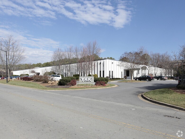 More Photos Of 1300 Cobb Industrial Dr, Marietta Distribution For Sale