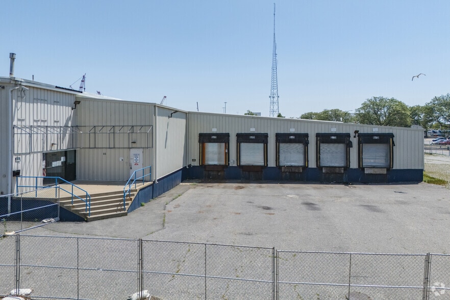 More Photos Of 86 Macarthur Dr, New Bedford Warehouse For Sale