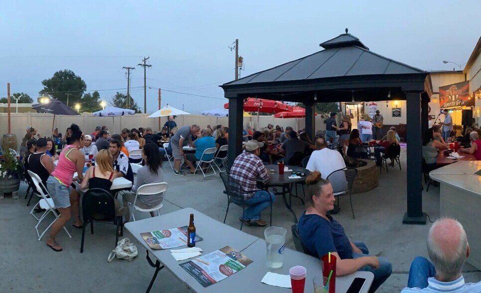 More Photos Of 1505 W Broadway St, Idaho Falls Restaurant For Sale