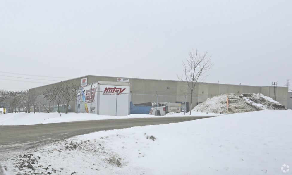 More Photos Of 176-180 Mcgovern Dr, Cambridge Warehouse For Sale