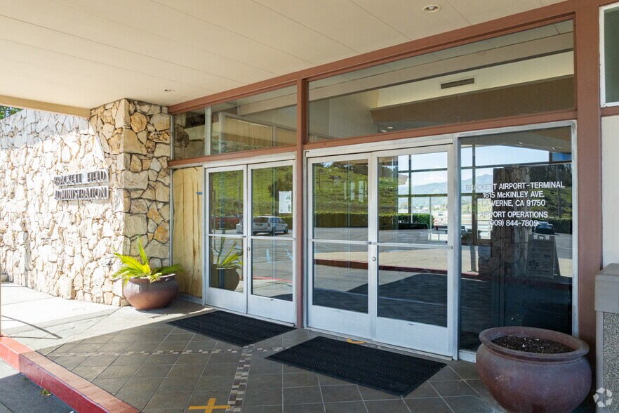 More Photos Of 1615 McKinley Ave, La Verne Airport For Lease