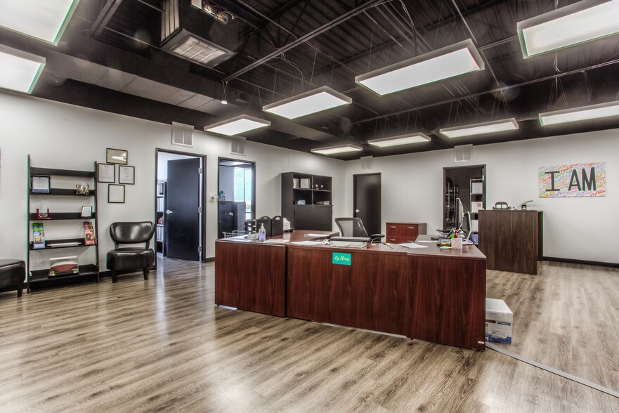 More Photos Of 6464 Brentwood Stair Rd, Fort Worth Office For Sale