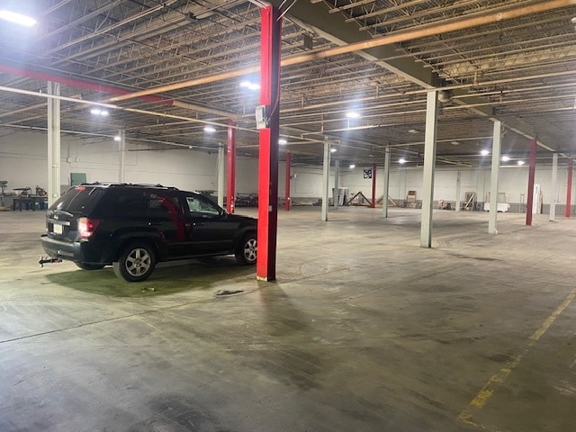 More Photos Of 200 N Church St, Lexington Warehouse For Lease
