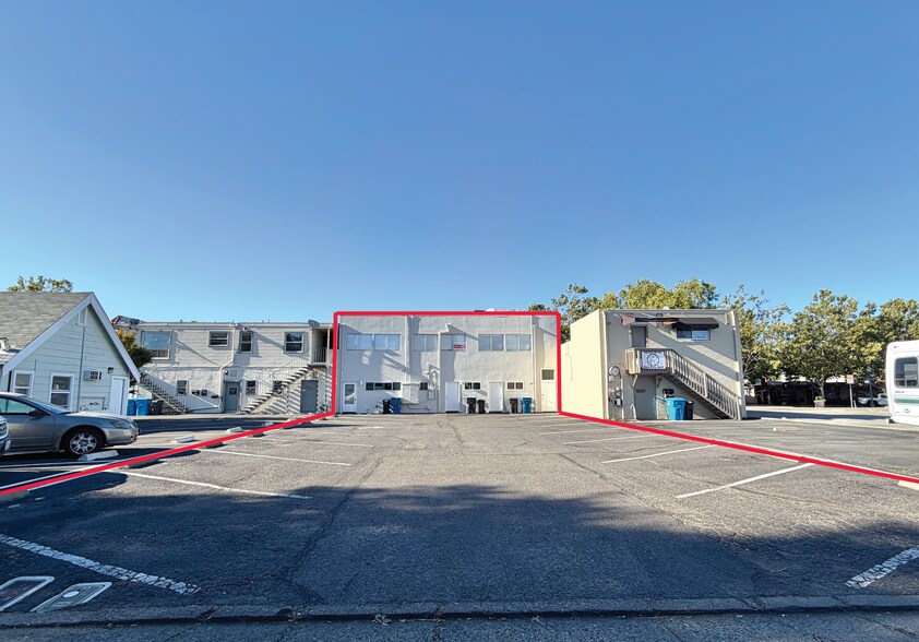 More Photos Of 1121-1125 Grant Ave, Novato Storefront Retail Office For Lease