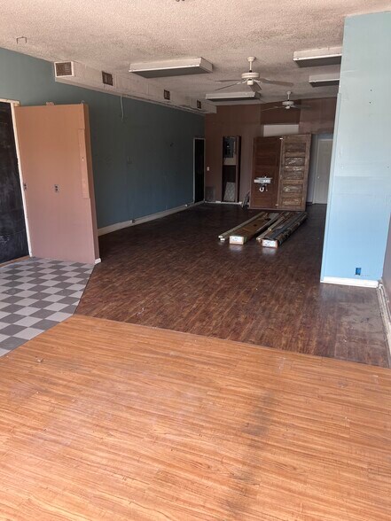 More Photos Of 111-113 N Shiawassee St, Corunna Storefront Retail Residential For Sale