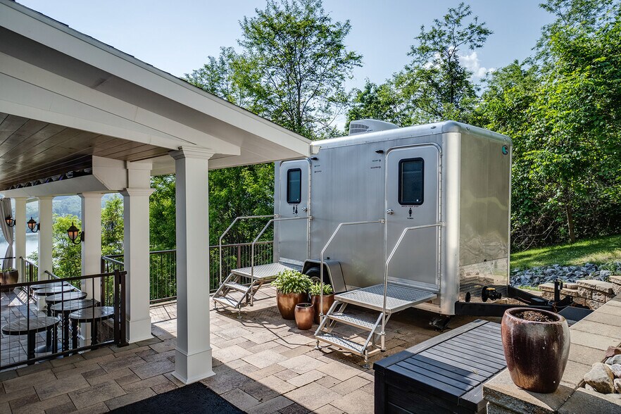 More Photos Of 3450 Esperanza Rd, Keuka Park Specialty For Sale