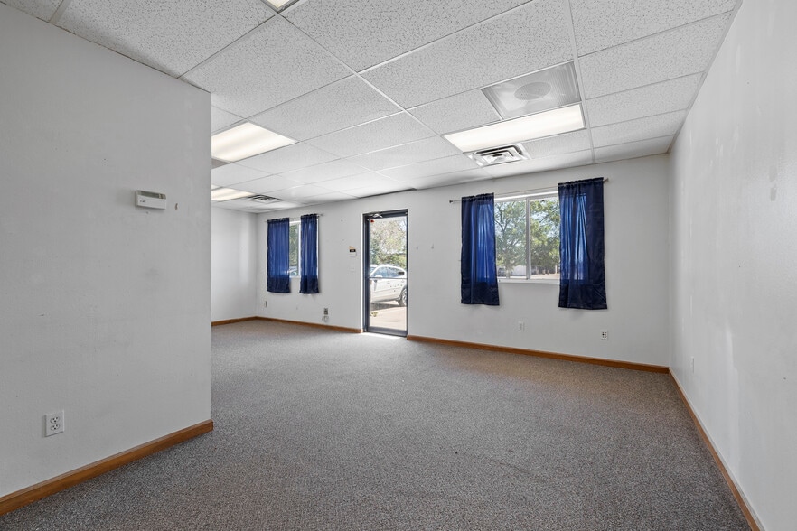 More Photos Of 217 Racquette Dr, Fort Collins Warehouse For Lease