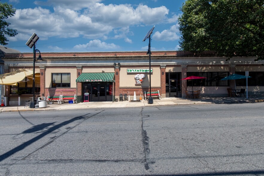 Primary Photo Of 102 Pine St, Catasauqua Restaurant For Sale