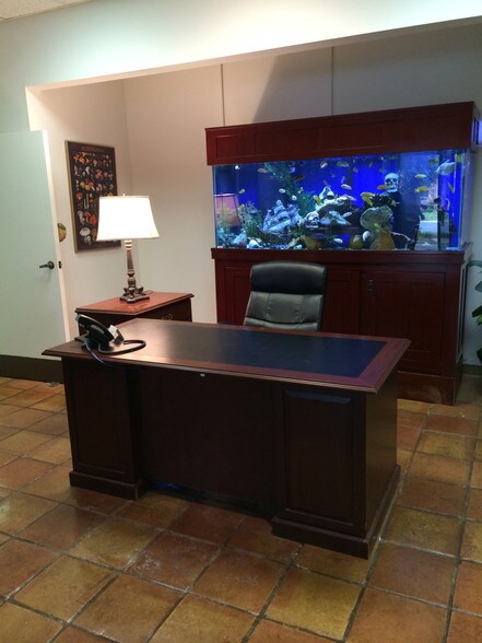 More Photos Of 1015 Peachtree Dr, Columbus Office Residential For Sale