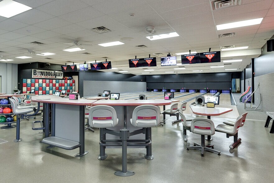 More Photos Of 1818 Central Ave, Auburn General Retail For Sale