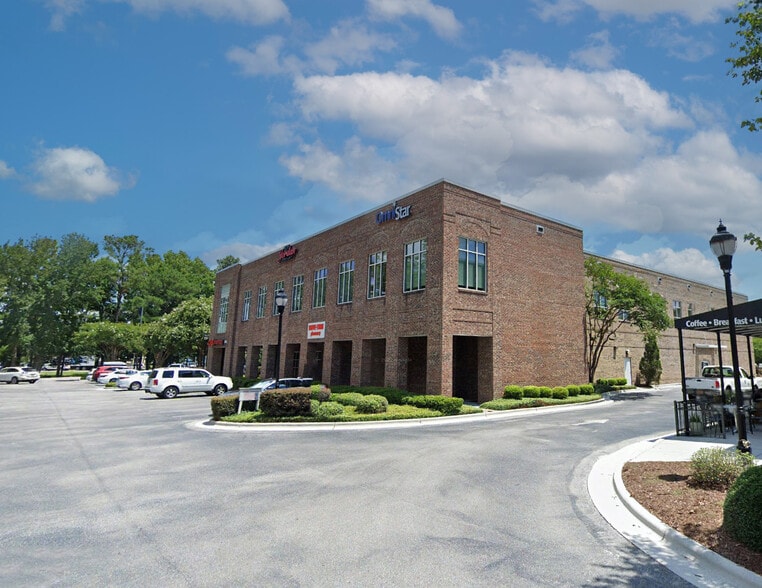 More Photos Of 1712 Eastwood Rd, Wilmington Office Residential For Lease