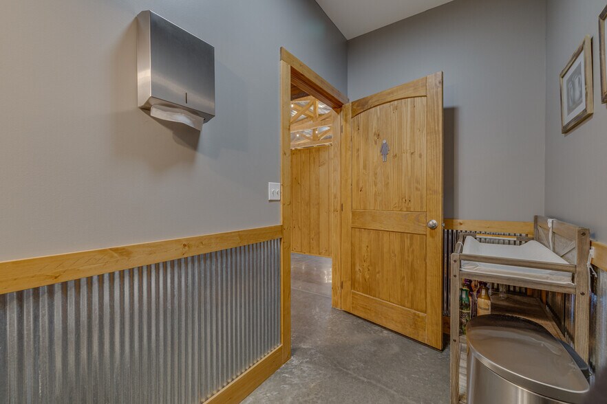 More Photos Of 3804 Russell Rd, Park Hills Specialty For Sale