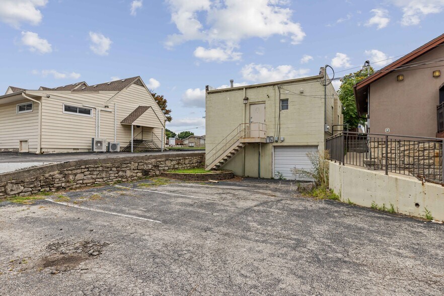 More Photos Of , Raytown Unknown For Sale