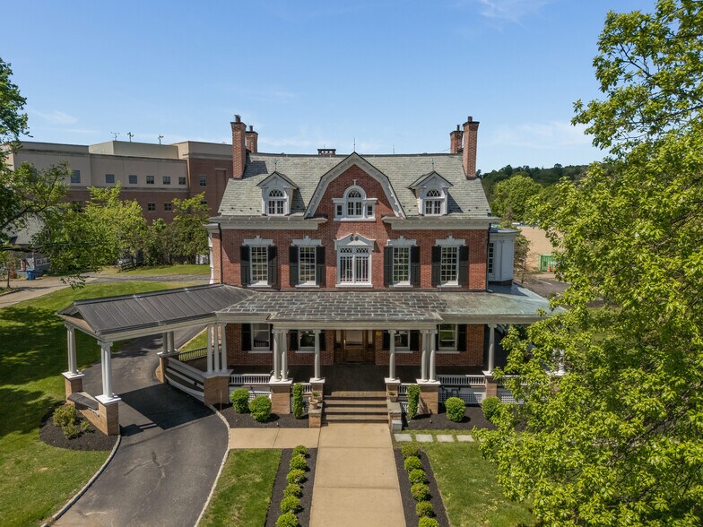 More Photos Of 1 Main St, Flemington Office For Sale