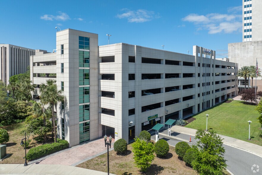 More Photos Of 841 Prudential Dr, Jacksonville Coworking Space