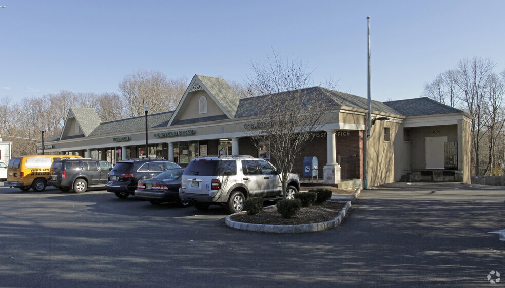 More Photos Of 389 Dover Chester Rd, Randolph Storefront Retail Office For Lease