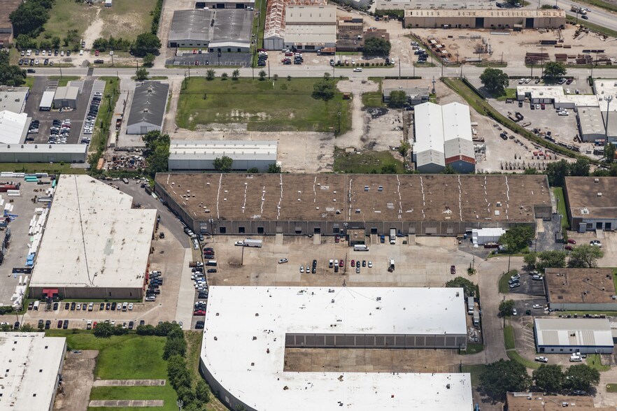 More Photos Of 7235-7255 Wynnwood Ln, Houston Unknown For Lease