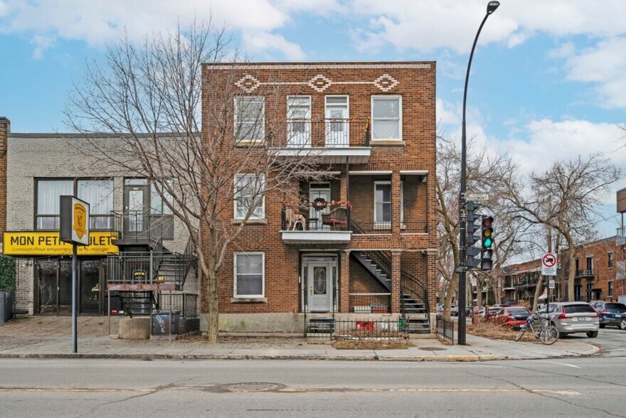 Primary Photo Of 2347 Boul Rosemont, Montréal Apartments For Sale