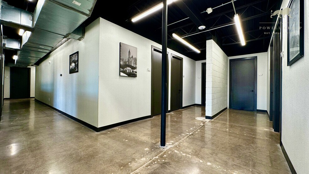 More Photos Of 3610 34th St, Lubbock Office For Sale