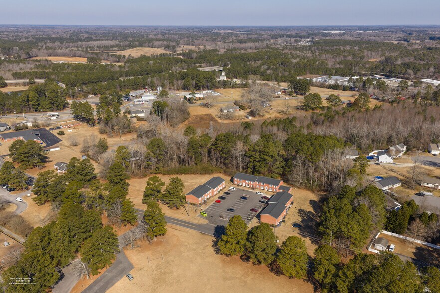 More Photos Of 200 Kilby Shores Dr, Suffolk Apartments For Sale