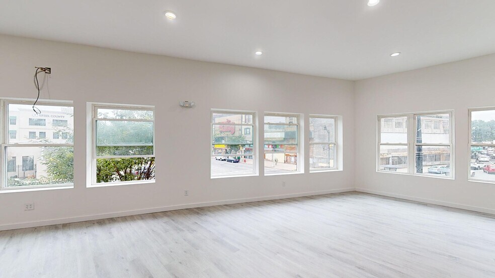 More Photos Of 252-256 Washington St, Newark Office For Lease