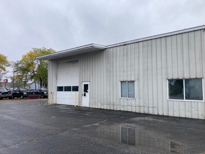 More Photos Of 2419 Sybrandt Rd, Traverse City Warehouse For Lease
