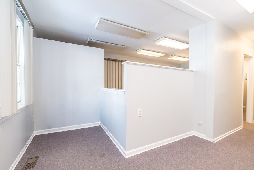 More Photos Of 301 S Main St, Doylestown Medical For Sale