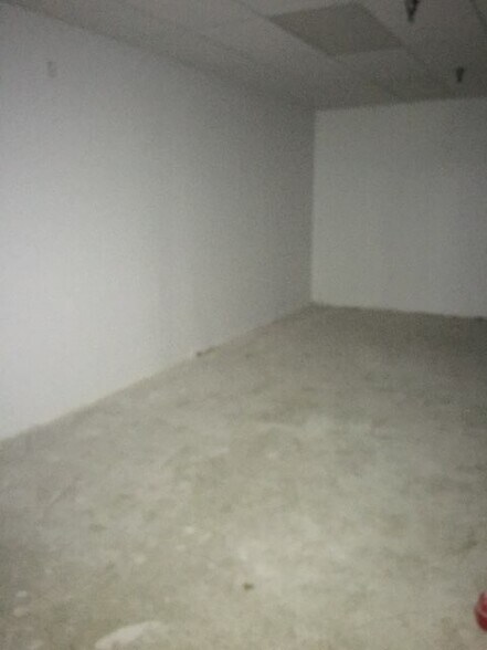 More Photos Of 100-126 W Chelten Ave, Philadelphia Schools For Lease