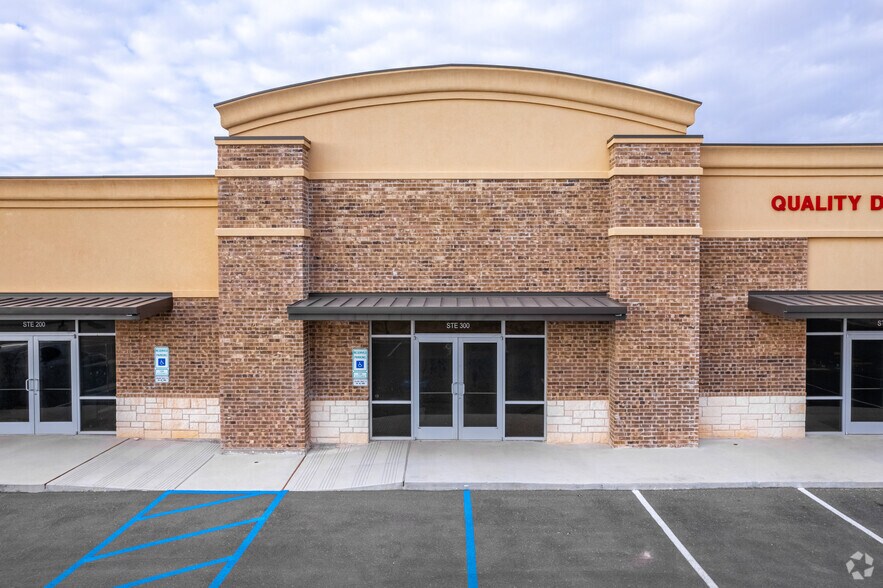 More Photos Of 521 TX-214 Hwy, Denver City General Retail For Lease