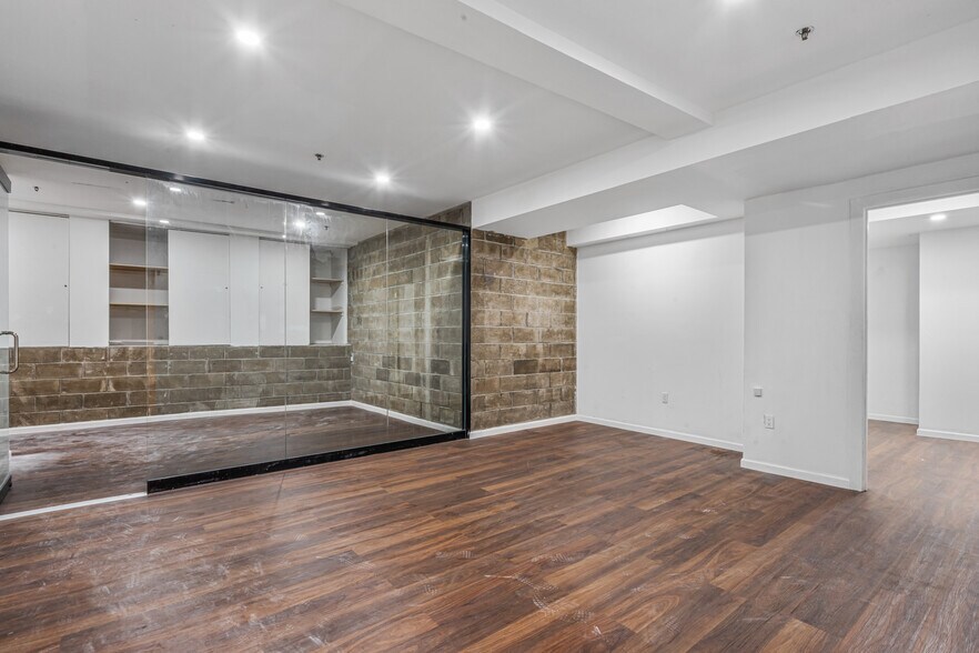 More Photos Of 223-227 Grand St, New York Storefront Retail Residential For Lease