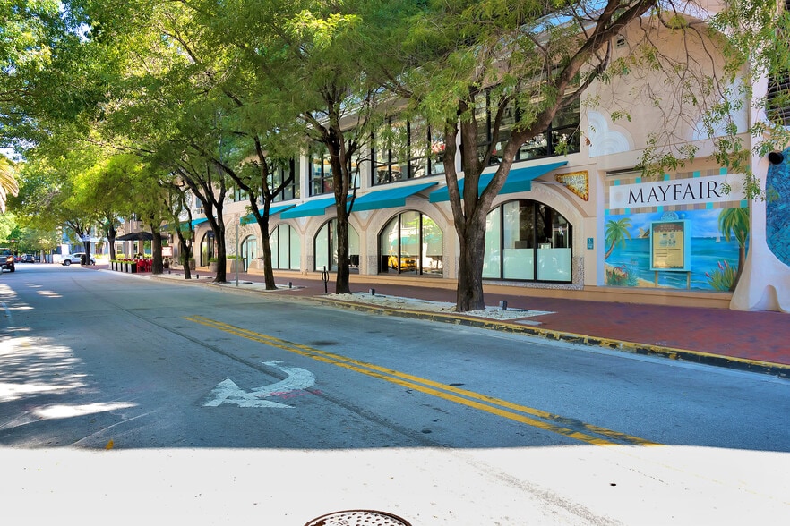 More Photos Of 2911 Grand Ave, Coconut Grove Office For Lease
