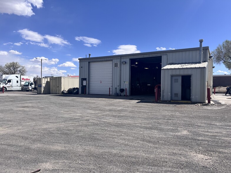 Primary Photo Of 1049 S Santa Fe Ave, Pueblo Warehouse For Lease