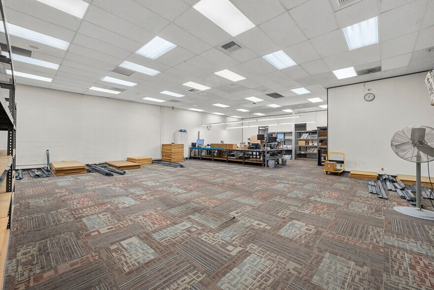 More Photos Of 1631 Gardena Ave, Glendale Industrial For Sale