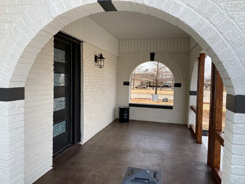 More Photos Of 608 E Eubanks St, Oklahoma City Office For Sale